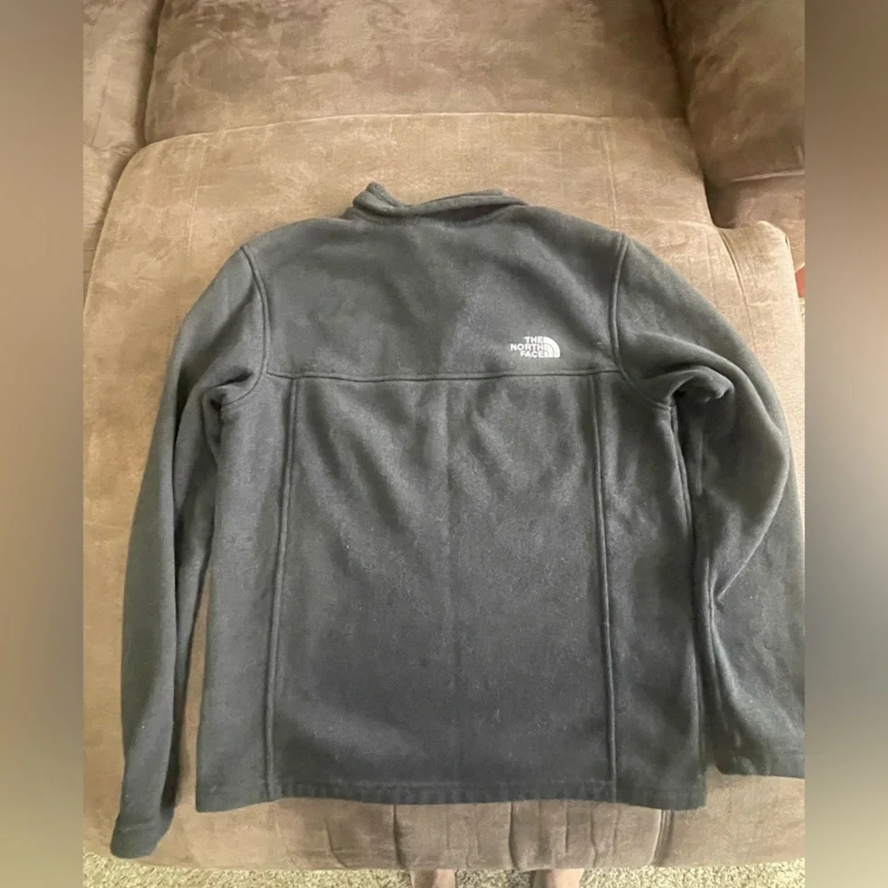 The Northface Men’s Leo Black 1/4 Zip Sweater Pullover Size Medium - Picture 2 of 8